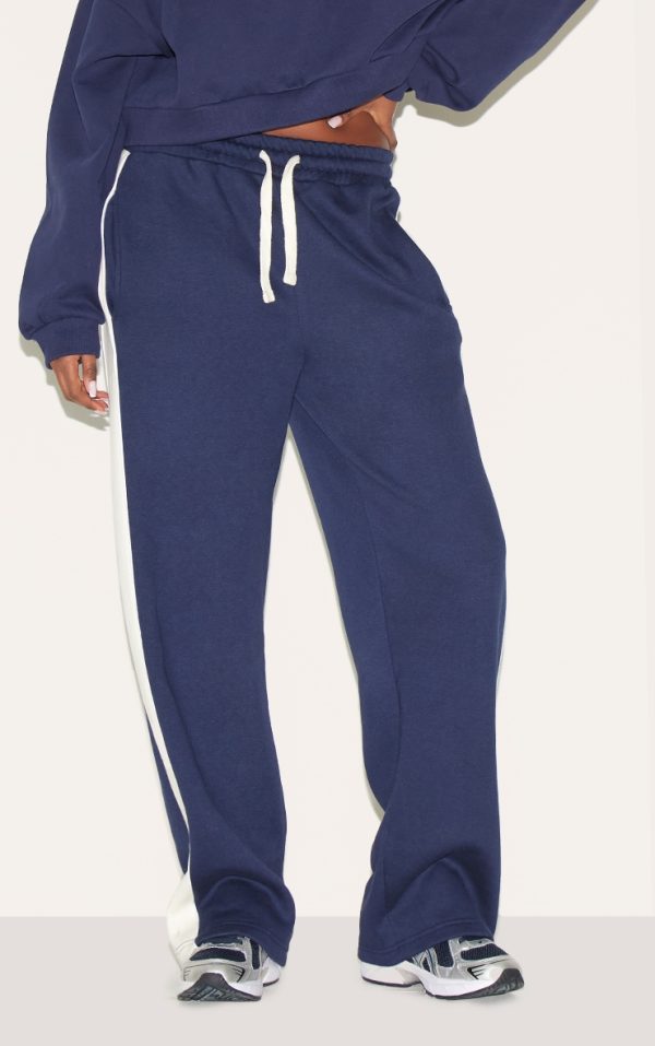 dedae69c37184950e15b85313bf41442a4742801_CNM3729_2_navy_wide_leg_sweat_tape_detail_joggers