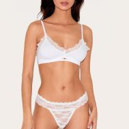 deed07c937ba717e872bbd684a278b05476c3bc0_CNL1423_1_prettylittlething_white_badge_lace_trim_bralette