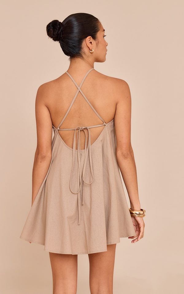 df1d940a74e8645ee403a944e88178f79ea1a202_CNM6994_2_petite_sand_linen_look_woven_halterneck_mini_dress