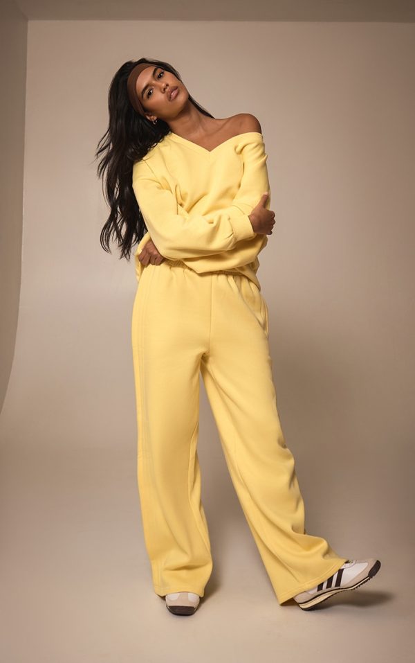 dfcc495e6038828814ae24234b5938a9b80e54c9_CNM6508_1_butter_yellow_wide_leg_pleated_detail_joggers