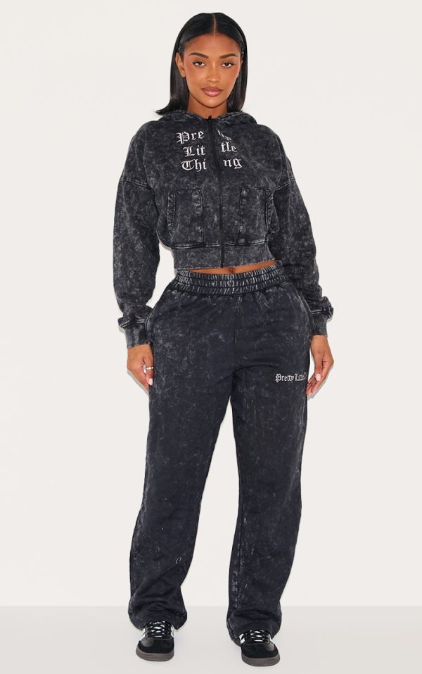 e05e0b62f157ebc4c5a442beb5e82476d91774ed_CNE3494_3_prettylittlething_shape_charcoal_grey_printed_zip_through_washed_hoodie