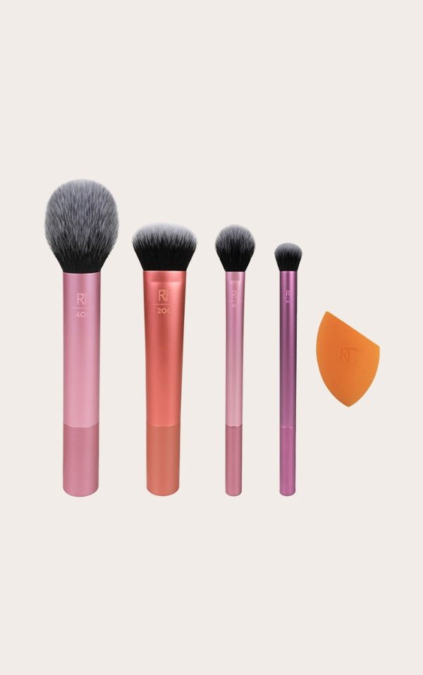 e0c2301835e6234d32316c588cd26fdc4d797d3b_CLZ5358_2_real_techniques_everyday_essentials_brush_set