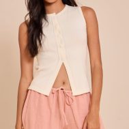 e10a0140e47438b8c8c872ec29a4266bb4e44ed9_CNN3372_1_coral_linen_look_floaty_drawstring_shorts