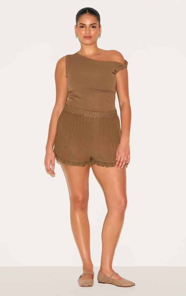 e16fa39a448cf58770faef4df93fb9c2e20146da_CNM3056_1_plus_chocolate_frill_edge_textured_shorts