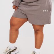 e19998c4dfe9e3f64de9500202c92734d0a1ba5a_CNI4892_2_prettylittlething_plus_charcoal_logo_oversized_sweat_shorts
