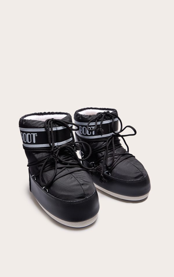 e20aefc092b6a47daa7bf53fcbc42492bb03b89f_CMP7639_2_moon_boot_black_classic_low