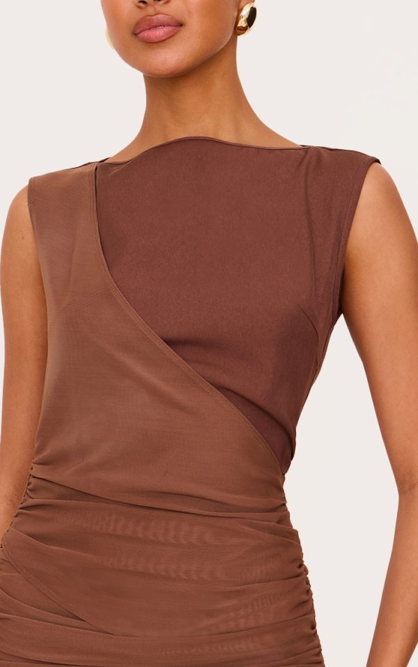 e2971308cadb9e80e23115c650be2d1cd1775f7d_CNL7228_4_chocolate_woven_wrap_ruched_mini_dress