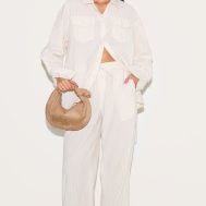 e2ac4fdbf8ca073c20287765702eb42e8d8843ee_CNL9425_3_stone_striped_linen_pocket_detail_oversized_shirt