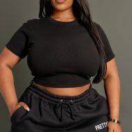 e2cd63d0bac798f62b66140dc2738293062a2695_CNG5495_1_plus_black_basic_rib_short_sleeve_crop_top