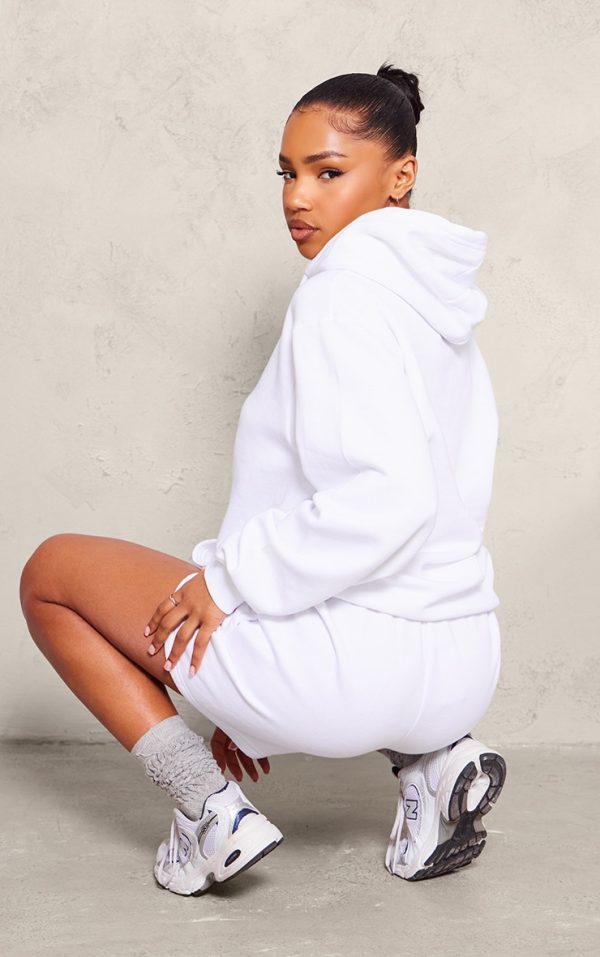 e2e24b5cfd0c4e3d6e3d62637c57e4412f024957_CNE5401_2_white_oversized_fit_sweat_hoodie