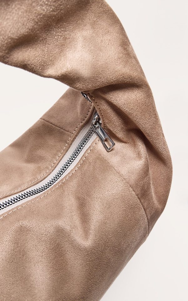 e30cc7bfd22d50aa093aaa83e090d10d00b65885_CNL6647_3_mink_oversized_faux_suede_tote