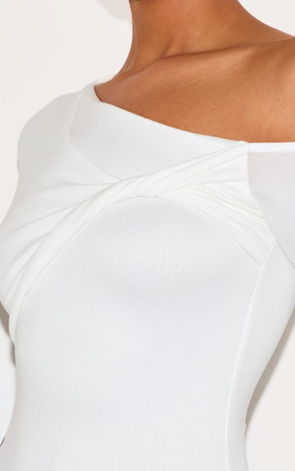 e3132beabf96c3b3b6c0bdfbefa2700e8e7aebc2_CNM3147_4_cream_double_contour_twist_detail_long_sleeve_maxi_dress-1