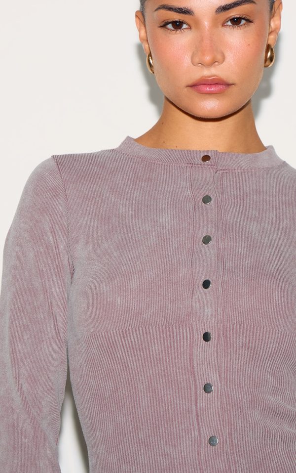 e336663082315314f9d05124156b3821dc80bde1_CNM1923_4_petite_taupe_faded_contour_rib_long_sleeve_button_up_top