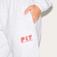 e372a2f788d1d415509bed7a7db0409248fb78a9_CNK1541_4_prettylittlething_grey_marl_oversized_cuffed_joggers