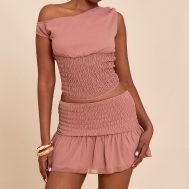 e44f5e96aea63850b2428e9a7b5c1338432f9b5a_CNM5240_4_chocolate_gathered_off_the_shoulder_crop_top