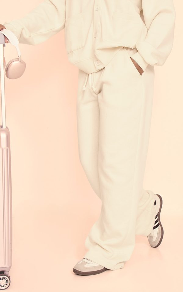 e50cc1a478bf39011b577a49a1ce4450507ad573_CNJ8749_2_cream_wide_leg_drawstring_joggers