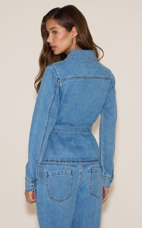 e528396bf2e9510b2da6515b50a97672ef3e8168_CNN1228_2_light_blue_cinched_waist_belted_denim_jacket