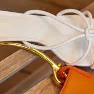 e53f82be04034b1433028245bff157e7fa367ca2_CNH8734_3_white_wide_fit_pu_square_toe_knotted_heeled_mules