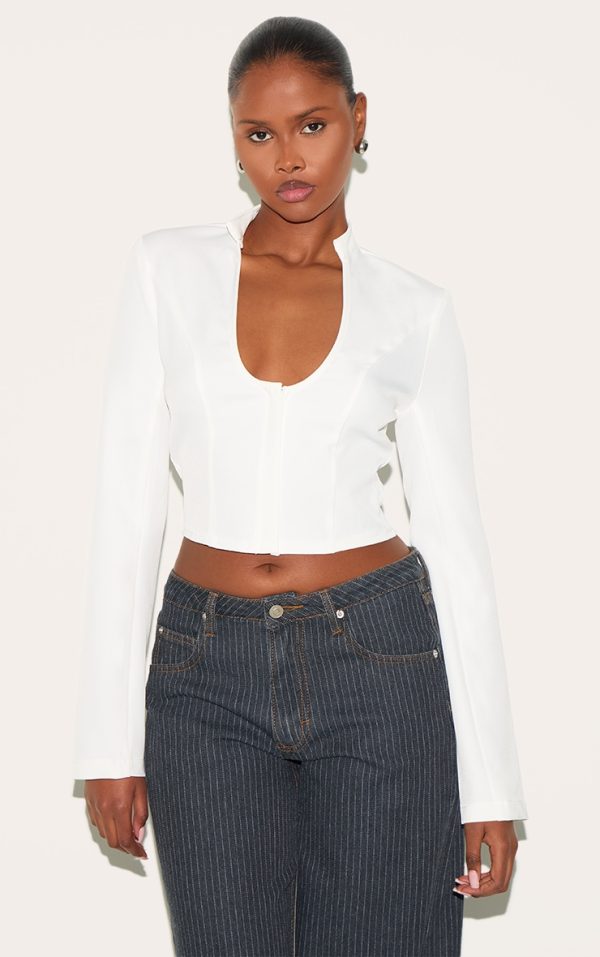 e568b79115ac4bc0b2af2fd342c8214af5e2572a_CNL7497_1_white_plunge_scoop_neck_shirt