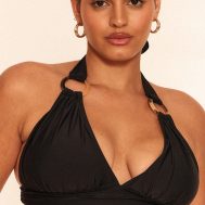 e591d4066a52dfdf6b8d273dc59eb8b43ba3512c_CNM3331_4_plus_black_o_ring_detail_ruched_triangle_bikini_top