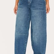 e59b28a80a47116bcefd8f222cda77a657040cd3_CNK8246_2_petite_blue_denim_seam_detail_barrel_leg_jeans