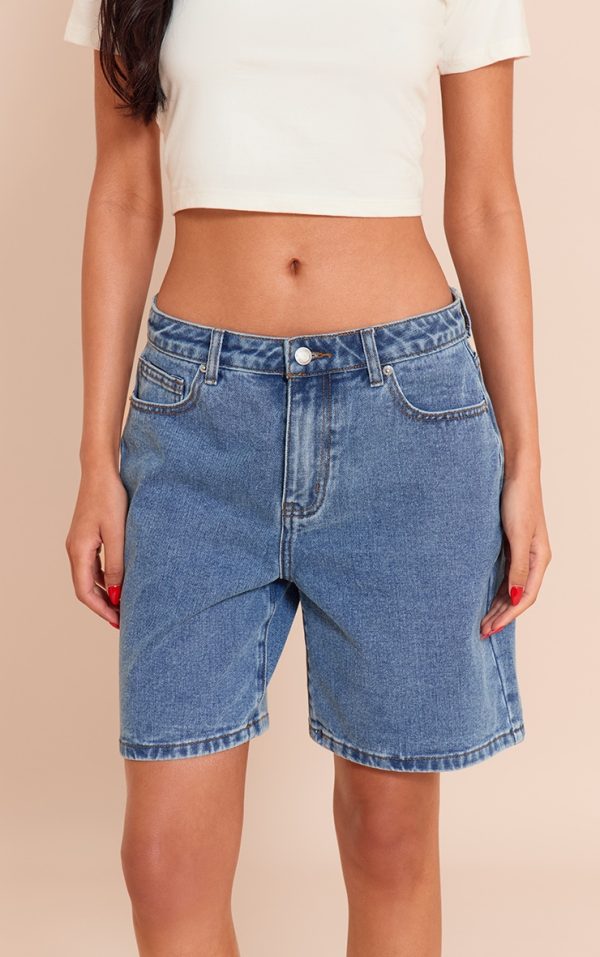 e5cb64b3dcf65b34787cae762f4eeb3e78f0a0ad_CNM5558_5_tall_mid_blue_wash_mid_rise_relaxed_boyfriend_shorts