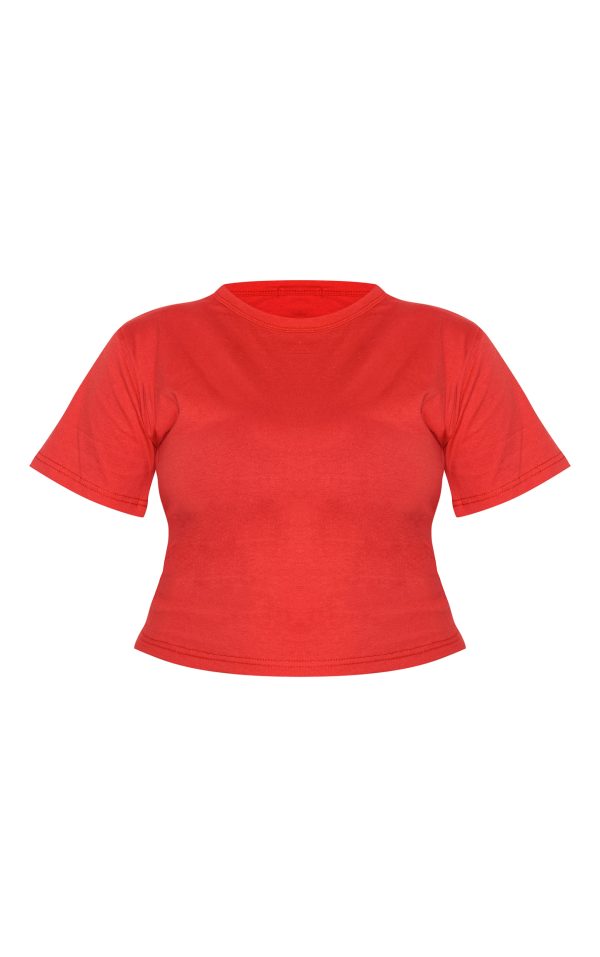e60f80553c0c53f4e96cdb63999b798f627397d2_CNM0771_5_prettylittlething_plus_red_cropped_baby_tee