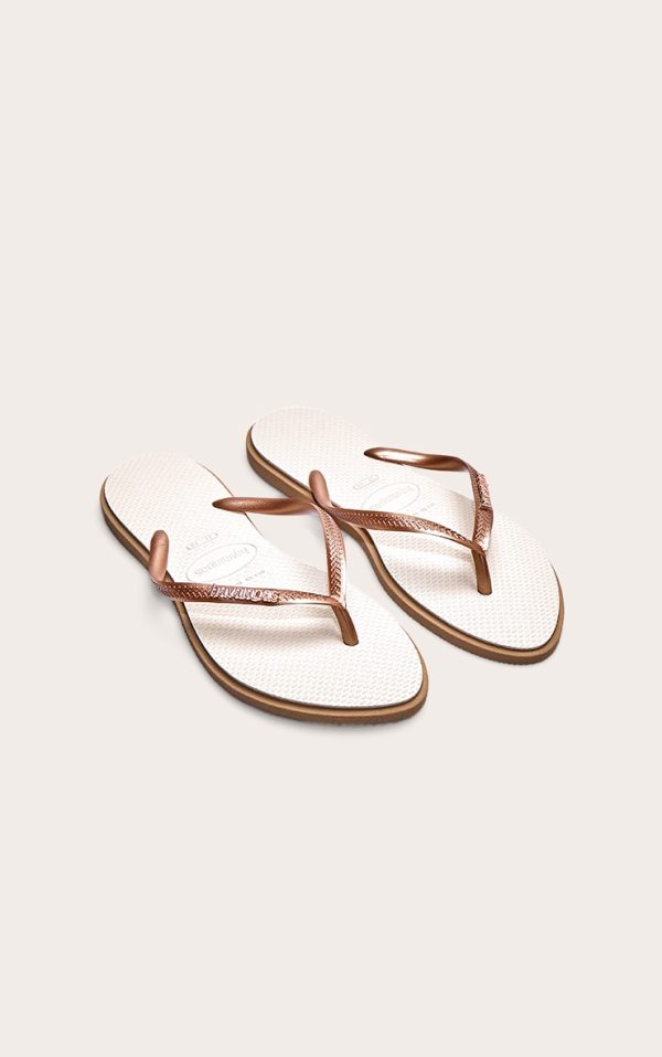 e684340fcc4c4f2357af5c04db14c13cf4d5852d_CNM1896_2_rose_gold_havaianas_slim_point_filp_flops