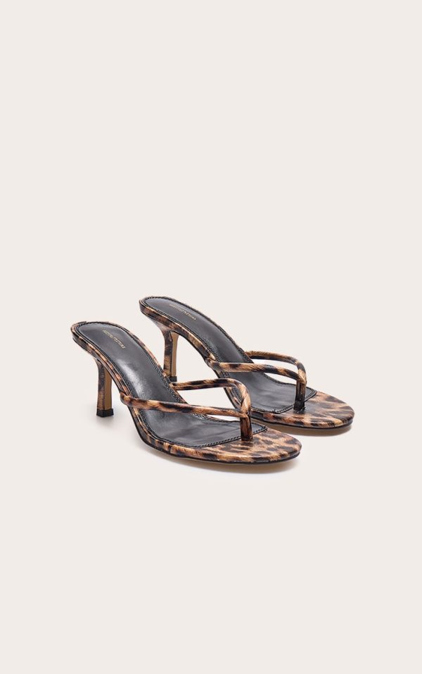 e6d1ee643671f28d6b8da8380118a6a6c7c6cea3_CNJ0841_2_leopard_print_pu_round_toe_thong_mid_heeled_mules