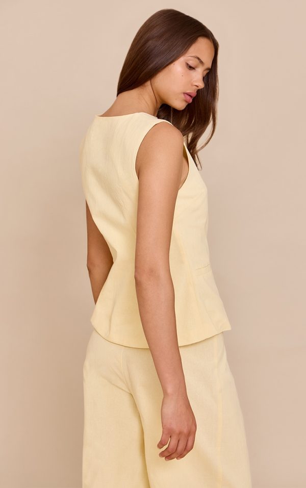 e787c26d6564dd26c085f33aa59634a8f3048368_CNM9849_2_butter_yellow_tailored_waistcoat