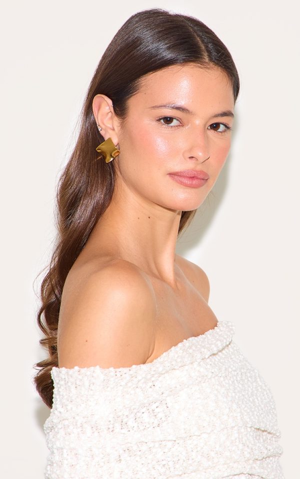e813624d7e1bbd4a1c4854fbd511f2b9aa88e57c_CNK4202_3_gold_water_resistant_crinkle_twist_stud_earrings