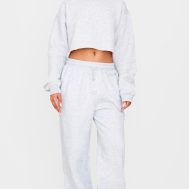 e872fa6d40df550d85dcdc8785b6c6209b80a2c4_CNJ5145_1_prettylittlething_ash_grey_badge_detail_mid_rise_wide_leg_joggers