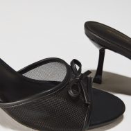 e89120dd68f5202b8f45e07591e3e7aa70562579_CNJ9401_4_black_mesh_round_toe_bow_strap_mid_heeled_mules