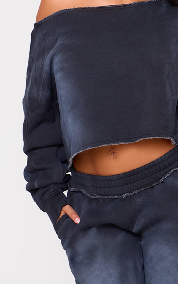 e99d125f8e52fb276be1c47259a929ea16a49533_CNK8961_4_shape_washed_black_raw_edge_off_shoulder_cropped_sweatshirt