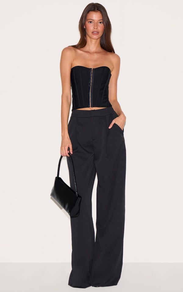 ea00de4f4b322a30650674eeb54efaf5b49f3229_CMO7969_3_black_bandage_hook_and_eye_structured_corset