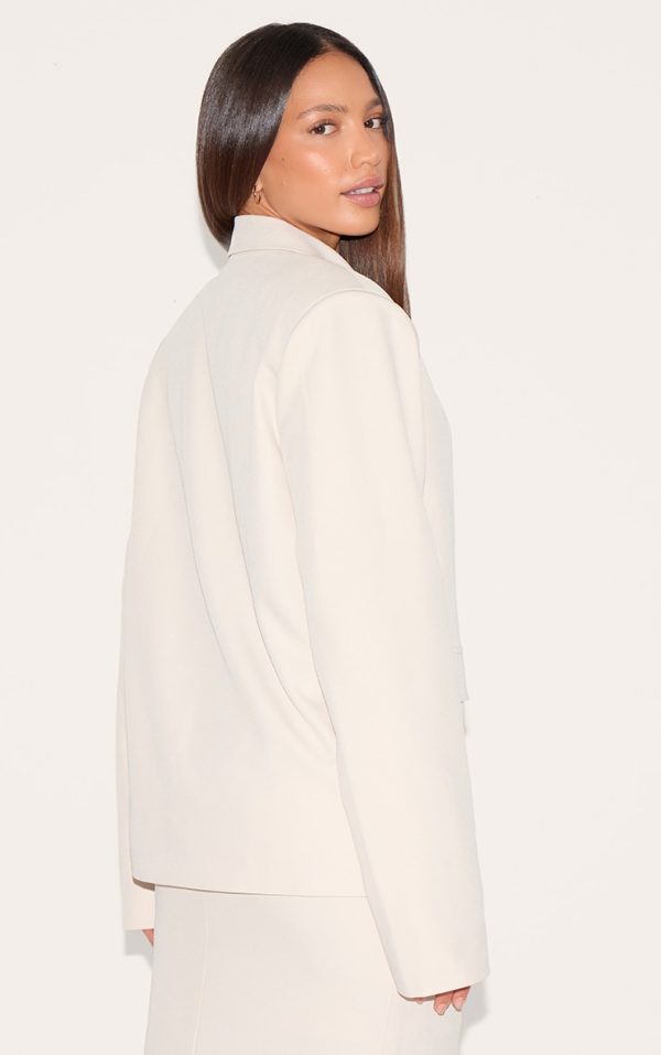 ea632acfa9380a66ebc261b6e3a946b808da6ca7_CNL9399_2_tall_almond_oversized_blazer