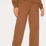 eaaf610f5135fff78decdf6e00edae116a150d8e_CNM4820_2_taupe_prettylittlething_premium_embossed_wide_leg_joggers-1