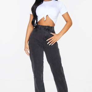 PRETTYLITTLETHING Petite Black Straight Leg Jeans