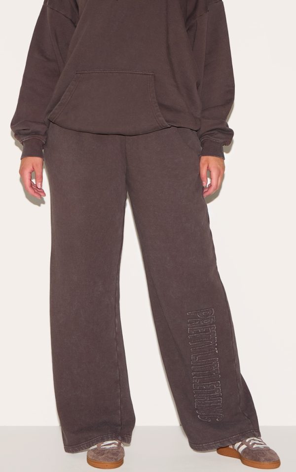 eba828ac5eb5f733b242a653284b9b77740901a2_CNM1080_2_shape_chocolate_prettylittlething_joggers