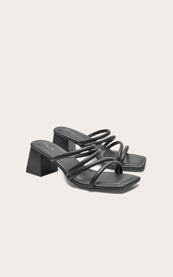 ebfe14655bf47deb1d5bace531c6082eddc8a280_CNH1922_2_black_wide_fit_pu_square_toe_tube_strap_mid_block_heeled_sandals