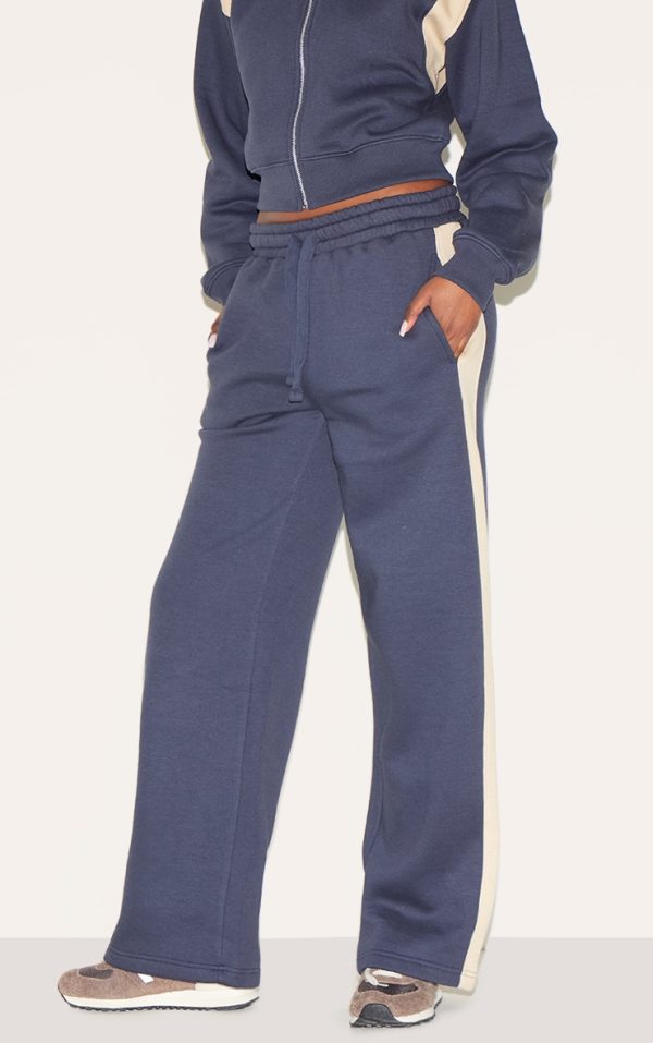 ec0541e957192e34d1c0f3ada88a21fa353eae15_CNM4691_2_midnight_blue_contrast_panel_detail_wide_leg_joggers