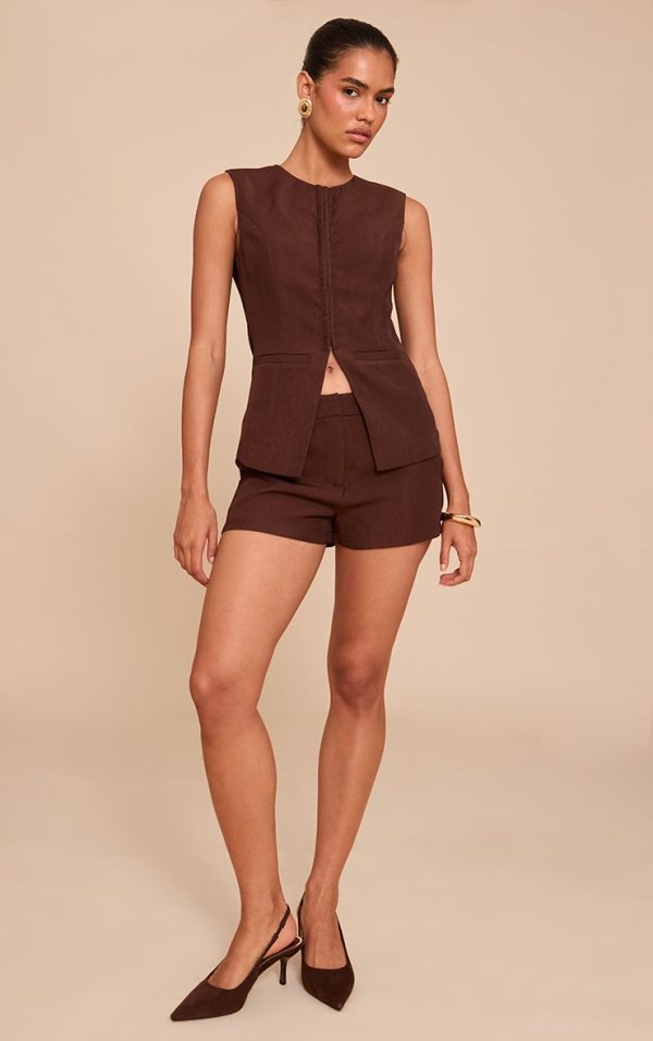 ecc32a7f89657b8cca610494d0cfc861d0184d10_CNM6121_4_dark_brown_pocket_detail_short