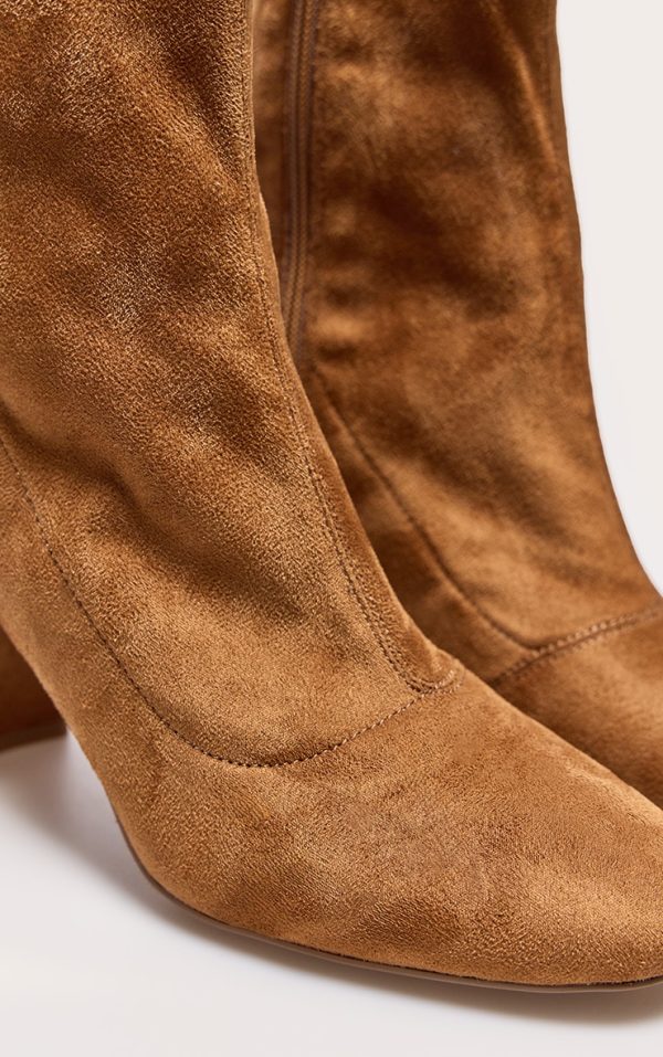 ed7348403f6787d4aa50a9f8e90dedb2b50ccff9_CNL3634_4_tan_faux_suede_round_toe_heeled_ankle_sock_boots