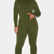 ed7f53c1e04d6afcb45dfc0f5ebb166cbe1cf8cb_CNL8652_8_forest_green_sculpt_long_sleeve_crop_gym_top-1