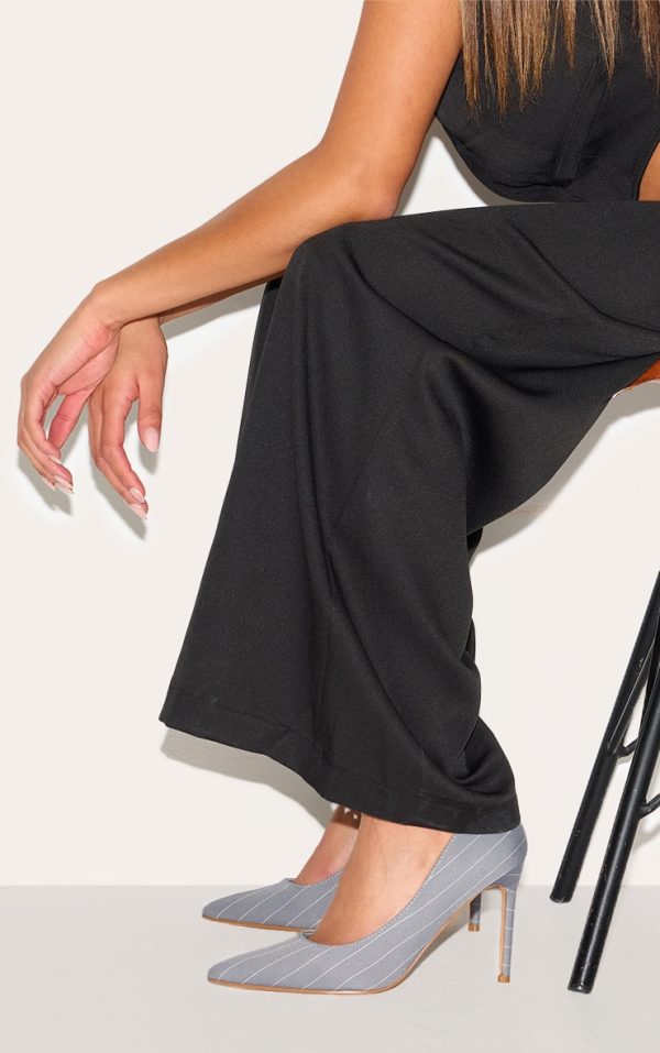 eda1b583509779498b9a29027fbbd274969cad92_CNK1683_5_grey_pinstripe_point_toe_court_heels