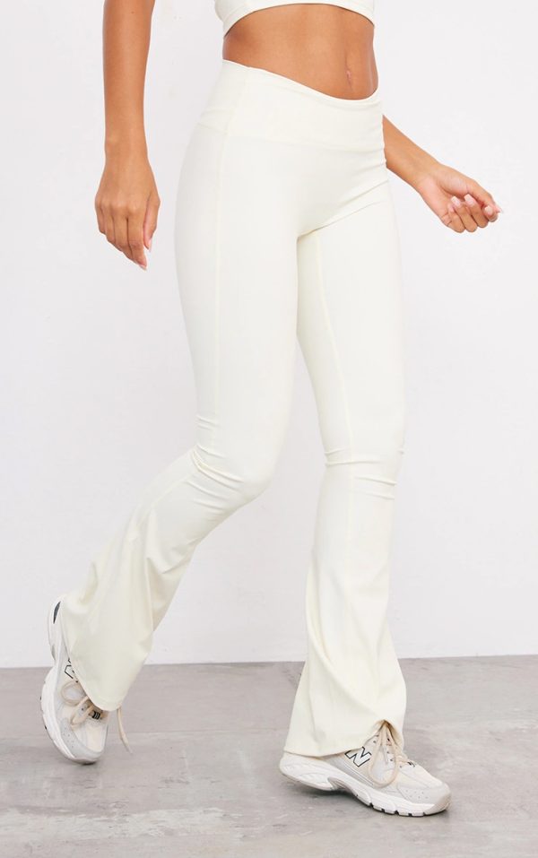 eded1664288d97e20fdcdaf00ca5c45dfcde5d6b_CNF7400_3_bone_ultimate_sculpt_flare_yoga_pants