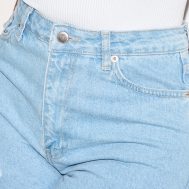 edf830fce9a5cb7dad8d95e08f4e64f98b17f17a_CNF3498_5_prettylittlething_shape_acid_blue_wash_ripped_denim_shorts
