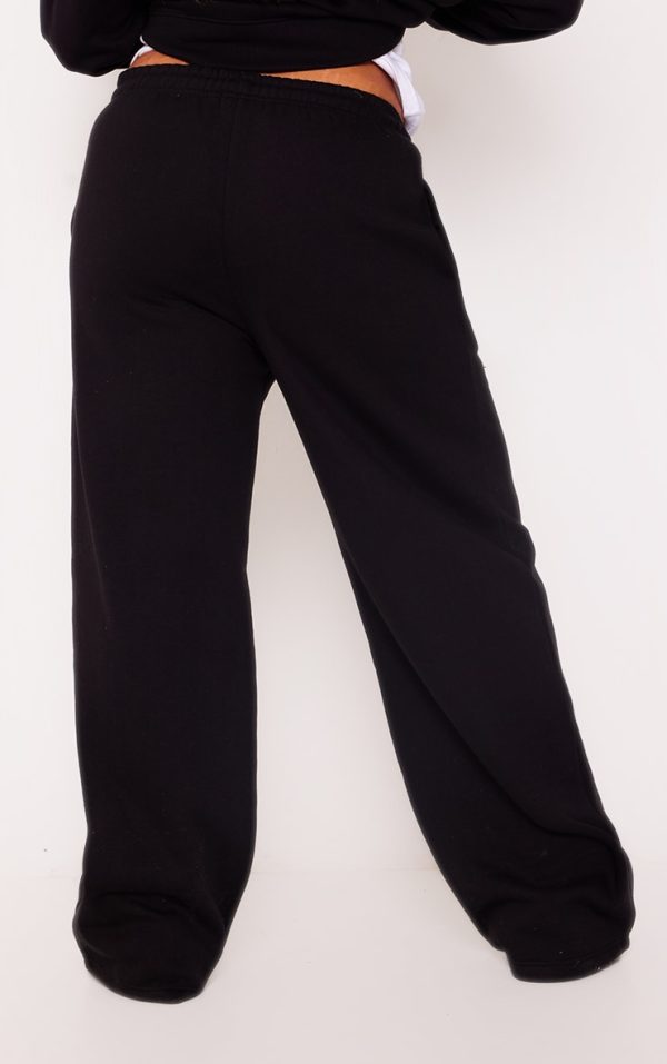 ee43ee666ed981e885cb4e17bab014c649446ea1_CNH4173_3_plus_black_mid_rise_seam_detail_straight_leg_joggers
