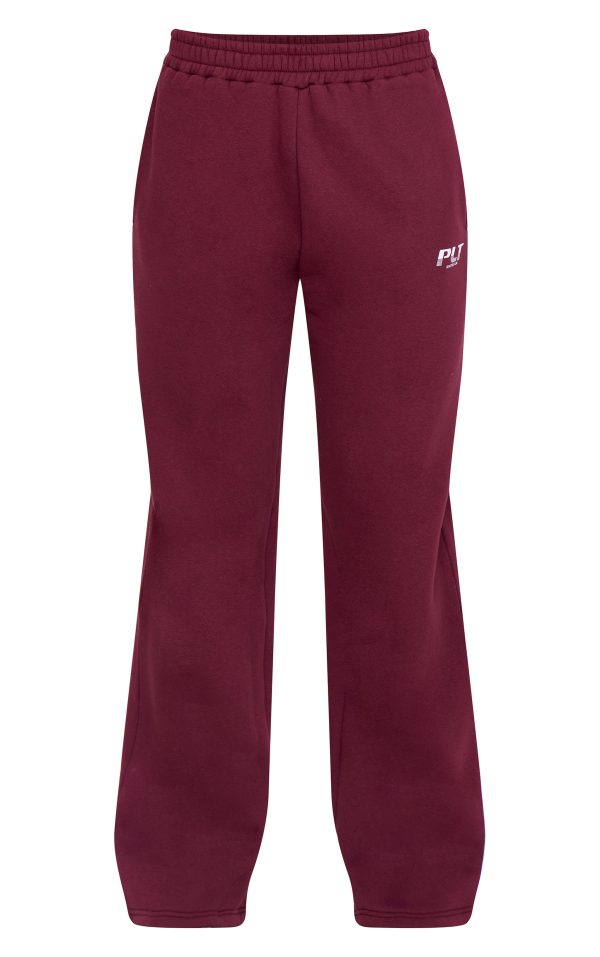 ee8a9c3adbfc946e5f117b754977669c107e4810_CNL5839_5_prettylittlething_tall_burgundy_logo_printed_wide_leg_joggers