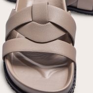 ef0f1bf8c8050b994aa4c278775a18c797375411_CNM0257_4_mushroom_pu_round_toe_weave_chunky_strap_sandals